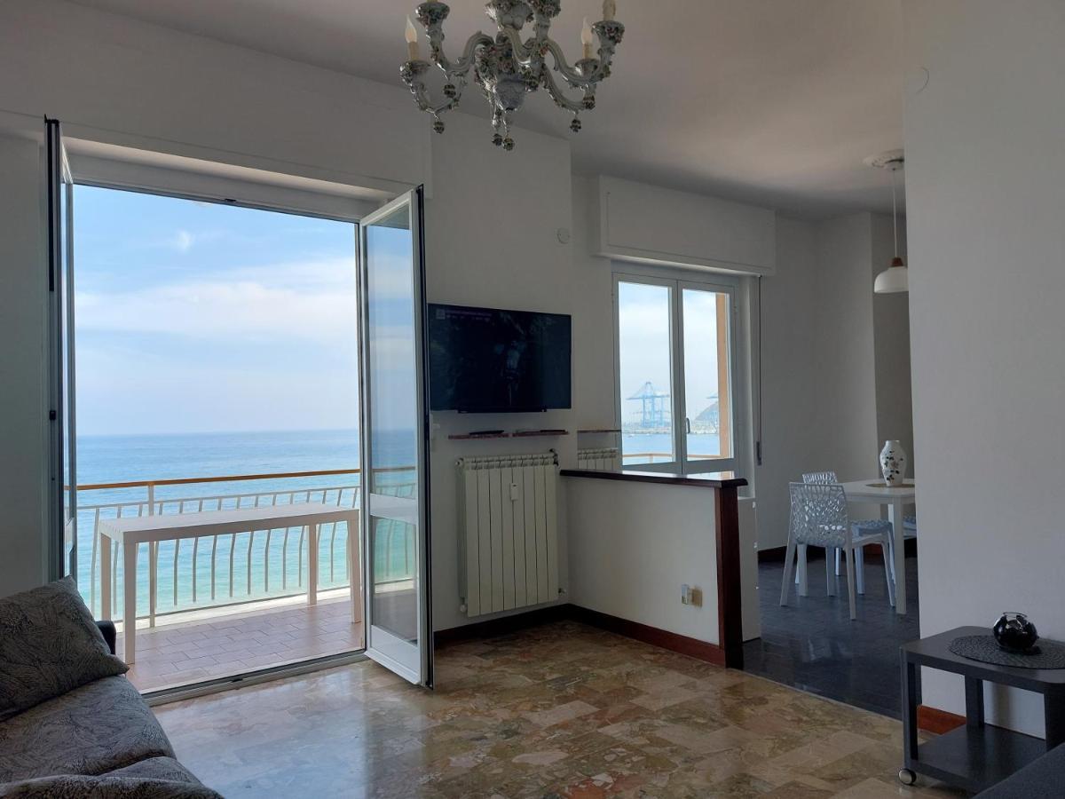 Maremare, Really On The Beach, With Private Parking Savona Exteriér fotografie