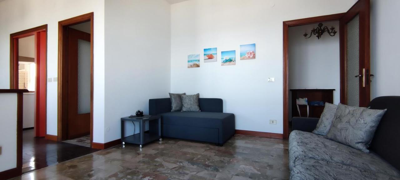 Maremare, Really On The Beach, With Private Parking Savona Exteriér fotografie