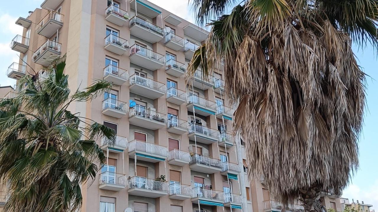 Maremare, Really On The Beach, With Private Parking Savona Exteriér fotografie